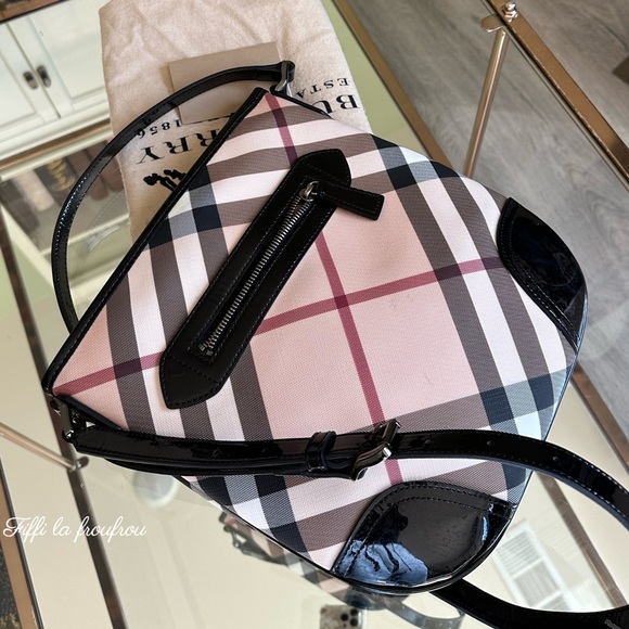 Authentic Burberry crossbody - Picture 13 of 15